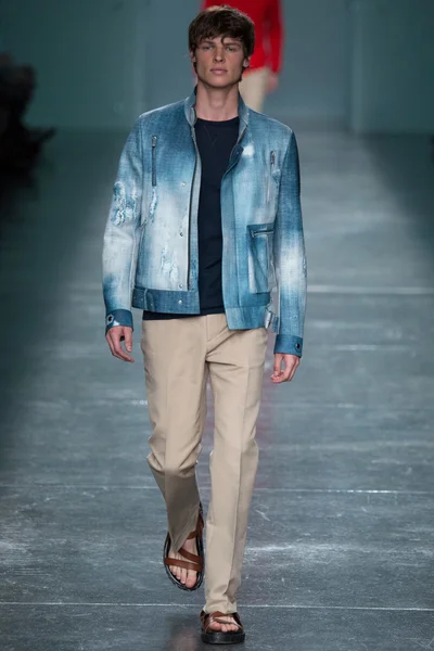 Look 1